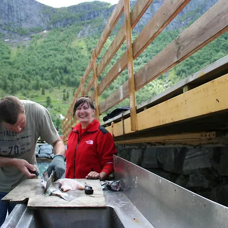 Fjordhytte-17 In Norwegen Direkt Am Fjord, Mit Mietbaren 9,9 Ps Bis 60 Ps Motorbooten Semesterbostad