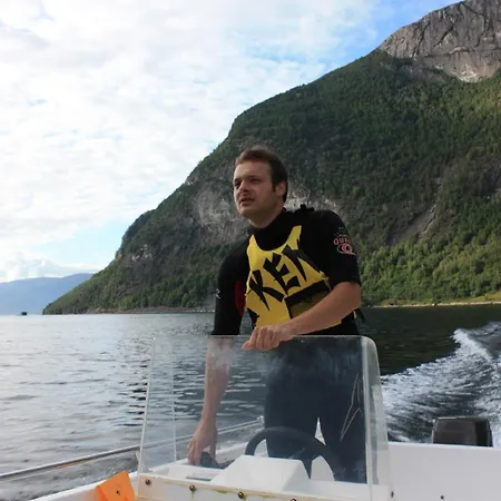 Fjordhytte-17 In Norwegen Direkt Am Fjord, Mit Mietbaren 9,9 Ps Bis 60 Ps Motorbooten Bjordal (Hoyanger)