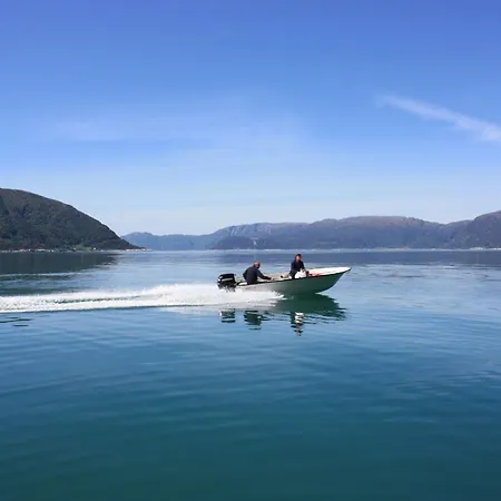 Fjordhytte-17 In Norwegen Direkt Am Fjord, Mit Mietbaren 9,9 Ps Bis 60 Ps Motorbooten