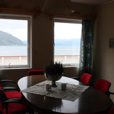 Semesterbostad Fjordhytte-17 In Norwegen Direkt Am Fjord, Mit Mietbaren 9,9 Ps Bis 60 Ps Motorbooten