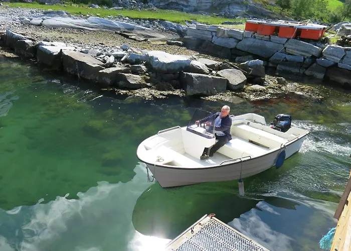 Fjordhytte-17 In Norwegen Direkt Am Fjord, Mit Mietbaren 9,9 Ps Bis 60 Ps Motorbooten Holiday home *