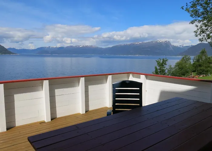 Fjordhytte-17 In Norwegen Direkt Am Fjord, Mit Mietbaren 9,9 Ps Bis 60 Ps Motorbooten Semesterbostad