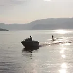 Fjordhytte-17 In Norwegen Direkt Am Fjord, Mit Mietbaren 9,9 Ps Bis 60 Ps Motorbooten * Bjordal (Hoyanger)