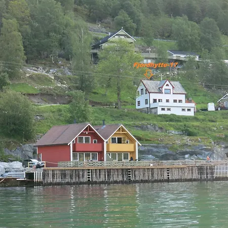 Fjordhytte-17 In Norwegen Direkt Am Fjord, Mit Mietbaren 9,9 Ps Bis 60 Ps Motorbooten Сasa de vacaciones *